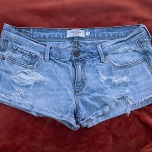 Women’s Abercrombie & Fitch Light Blue Ripped Denim Shorts